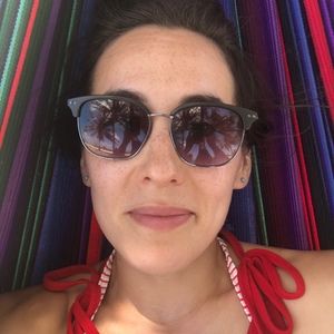 Meet your Posher, Talia